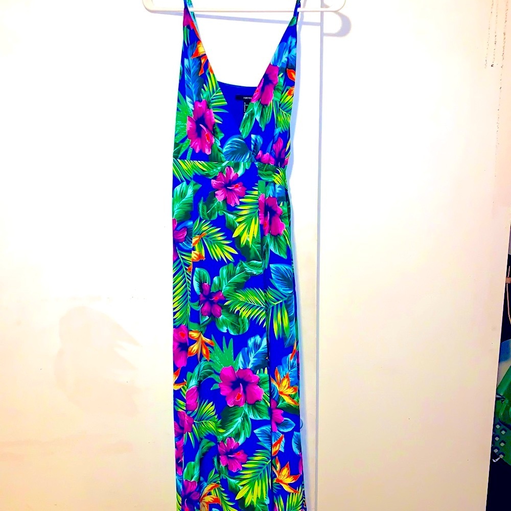 Pre owned tropical maxi dress that folds